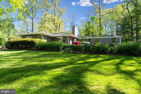7418 Dulany Dr, Mclean, VA 22101