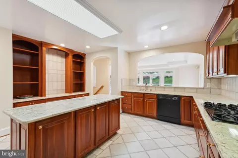 Kitchen - 7418 Dulany Dr, Mclean, VA 22101 photo 3 of 6