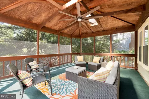 Exterior - 11965 Grey Squirrel Ln, Reston, VA 20194 photo 4 of 17