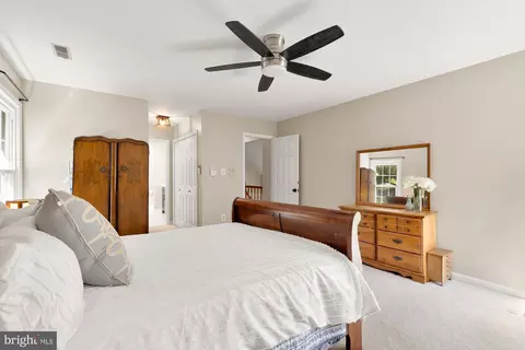 Bedroom - 11965 Grey Squirrel Ln, Reston, VA 20194 photo 2 of 9