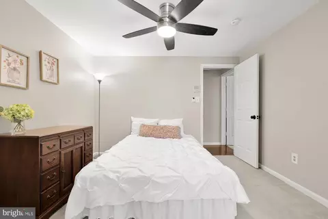Bedroom - 11965 Grey Squirrel Ln, Reston, VA 20194 photo 5 of 9