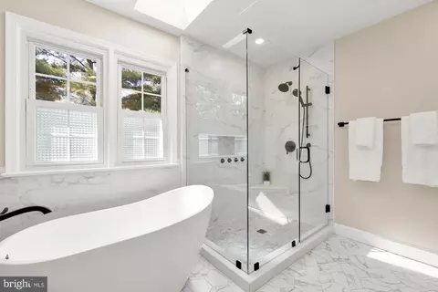 Bath - 11965 Grey Squirrel Ln, Reston, VA 20194 photo 1 of 5