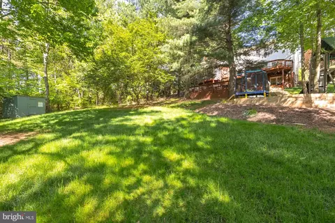 Exterior - 11965 Grey Squirrel Ln, Reston, VA 20194 photo 17 of 17