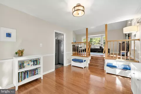 Entry Way - 11965 Grey Squirrel Ln, Reston, VA 20194 photo 5 of 7