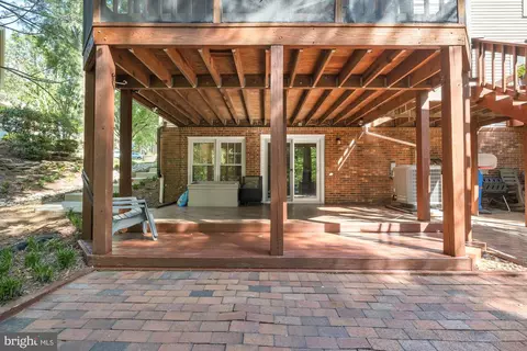 Exterior - 11965 Grey Squirrel Ln, Reston, VA 20194 photo 11 of 17