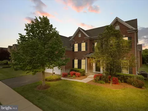4002 Woodberry Meadow Dr, Fairfax, VA 22033