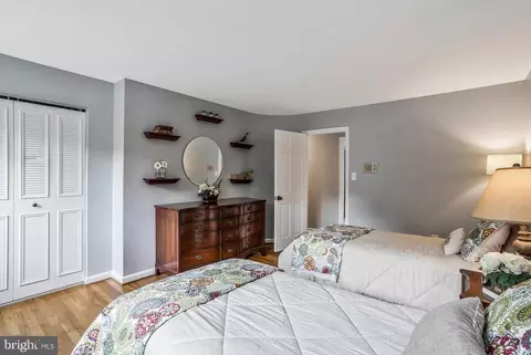8209 Langbrook Rd, Springfield, VA 22152 photo 31