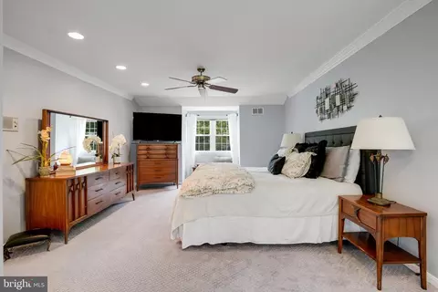 8209 Langbrook Rd, Springfield, VA 22152 photo 45