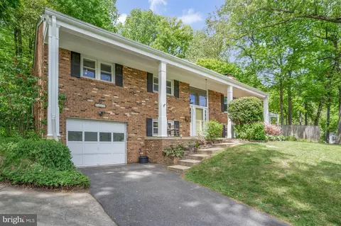 9316 Tovito Dr, Fairfax, VA 22031
