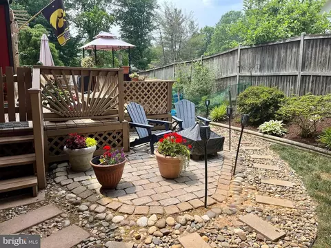 Exterior - 7514 Rolling Rd, Springfield, VA 22153 photo 14 of 21