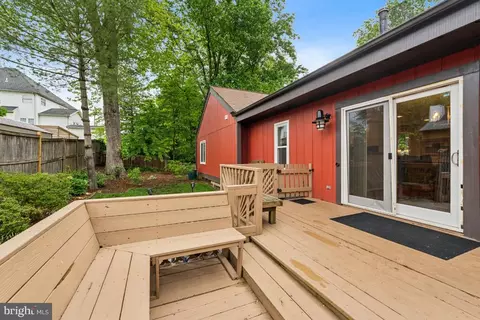 Exterior - 7514 Rolling Rd, Springfield, VA 22153 photo 12 of 21