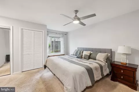 Bedroom - 7514 Rolling Rd, Springfield, VA 22153 photo 3 of 5