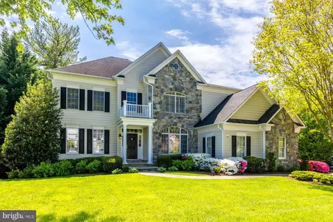 1412 Kurtz Rd, Mclean, VA 22101