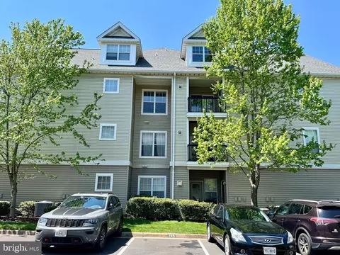 13357 M Connor Dr #M, Centreville, VA 20120