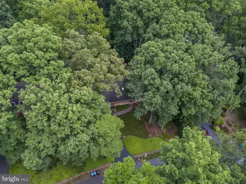 View/Area - 2407 Red Maple Ln, Reston, VA 20191 photo 2 of 2