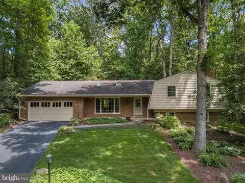 Exterior - 2407 Red Maple Ln, Reston, VA 20191 photo 11 of 18