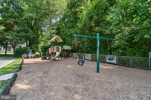 Other - 2407 Red Maple Ln, Reston, VA 20191 photo 19 of 27