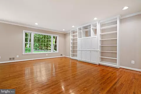 Living - 2407 Red Maple Ln, Reston, VA 20191 photo 3 of 8
