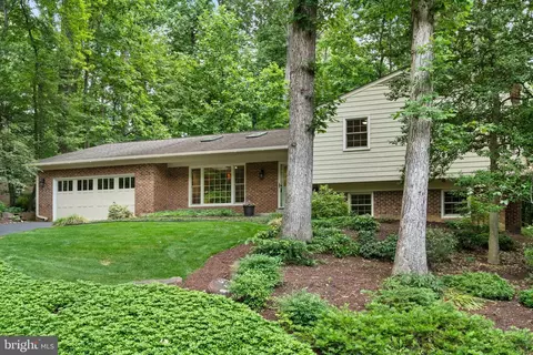Exterior - 2407 Red Maple Ln, Reston, VA 20191 photo 9 of 18