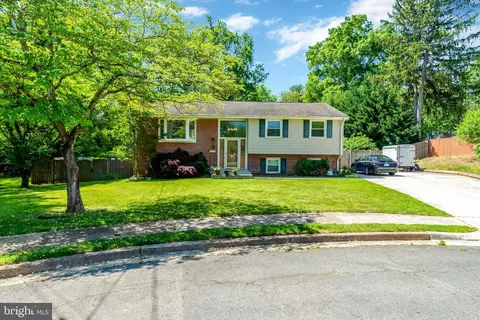 412 Upham Pl NW, Vienna, VA 22180