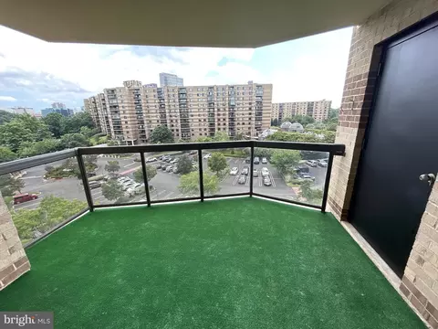 8380 Greensboro Dr #723, Mclean, VA 22102