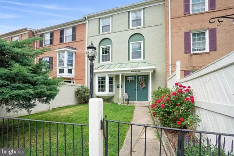4430 Longworthe Sq, Alexandria, VA 22309