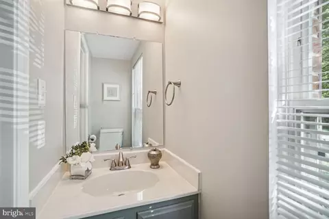 9067 Tiffany Park Ct, Springfield, VA 22152 photo 18