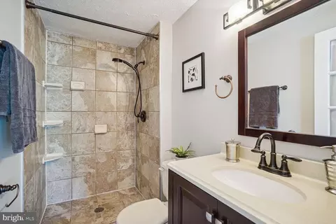 9067 Tiffany Park Ct, Springfield, VA 22152 photo 7