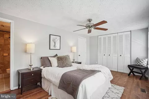 9067 Tiffany Park Ct, Springfield, VA 22152 photo 8