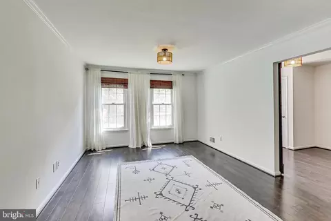 Living - 7406 Calamo St, Springfield, VA 22150 photo 3 of 6