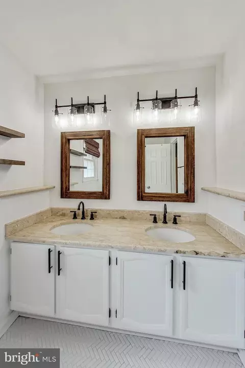 Bath - 7406 Calamo St, Springfield, VA 22150 photo 3 of 5
