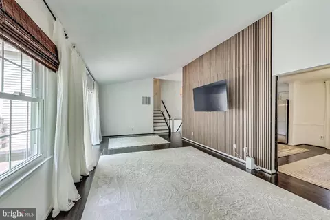 Living - 7406 Calamo St, Springfield, VA 22150 photo 6 of 6
