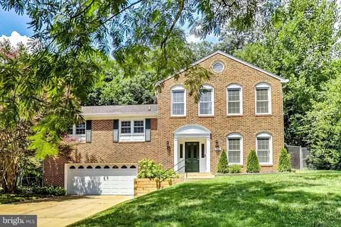 Exterior - 7406 Calamo St, Springfield, VA 22150 photo 2 of 13