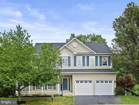 6875 Colonel Taylor Ln, Centreville, VA 20121
