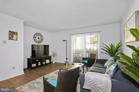 1525 Lincoln Way #101, Mclean, VA 22102