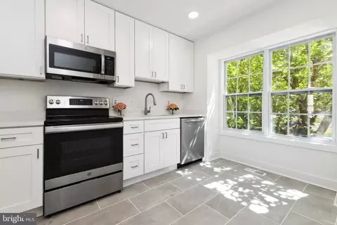 2480 Ridgehampton Ct, Reston, VA 20191 photo 7