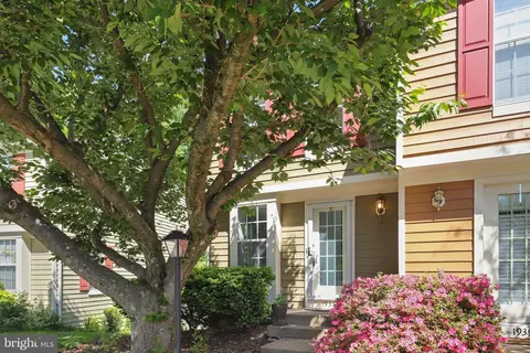1937 Belmont Ridge Ct, Reston, VA 20191