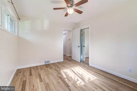 7406 Gresham St, Springfield, VA 22151 photo 13