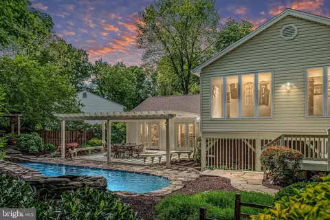 8019 Rockwood Ct, Springfield, VA 22153