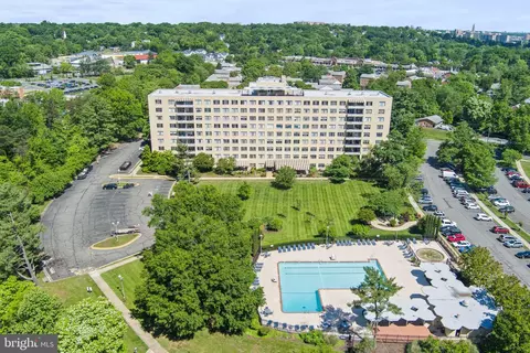 6641 Wakefield Dr #302, Alexandria, VA 22307