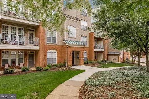 12185 Abington Hall Pl #202, Reston, VA 20190