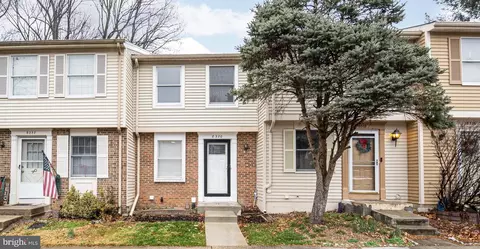 8320 Bark Tree Ct, Springfield, VA 22153