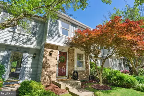 1607 Purple Sage Dr, Reston, VA 20194