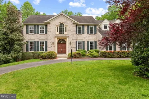11809 Henderson Rd, Clifton, VA 20124