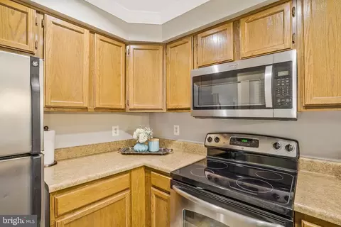 7815 B Harrowgate Cir #150, Springfield, VA 22152 photo 14