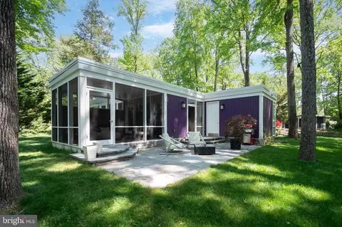 2403 Nordok Pl, Alexandria, VA 22306