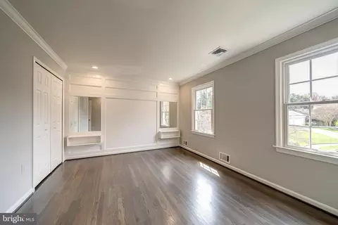 Bedroom - 6202 Nethercombe Ct, Mclean, VA 22101 photo 4 of 9