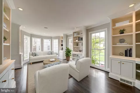 Living - 6202 Nethercombe Ct, Mclean, VA 22101 photo 1 of 6