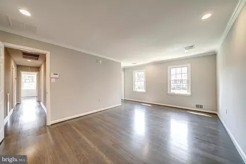 Living - 6202 Nethercombe Ct, Mclean, VA 22101 photo 6 of 6