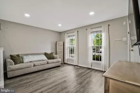 8056 Dulciana Ct, Springfield, VA 22153 photo 7